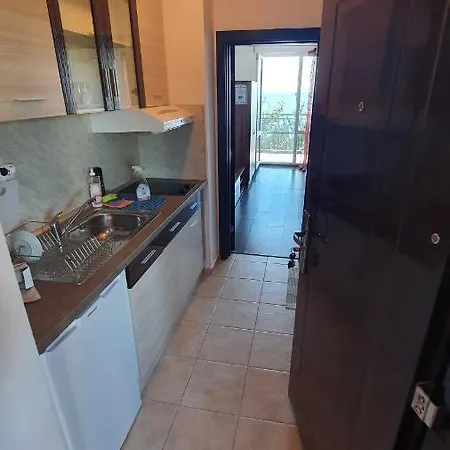Apartment студия първа линия Chernomorets