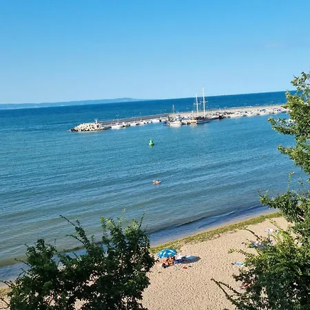 студия първа линия Apartment Chernomorets
