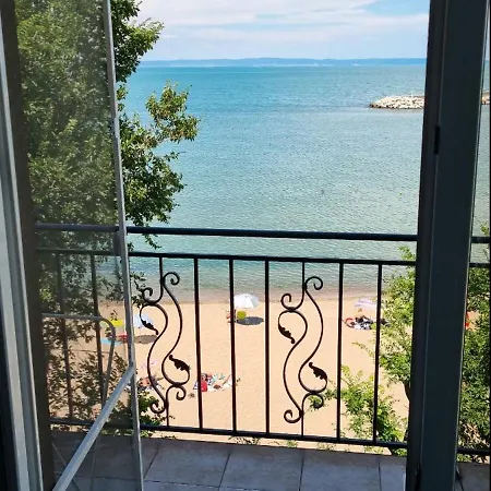 студия първа линия