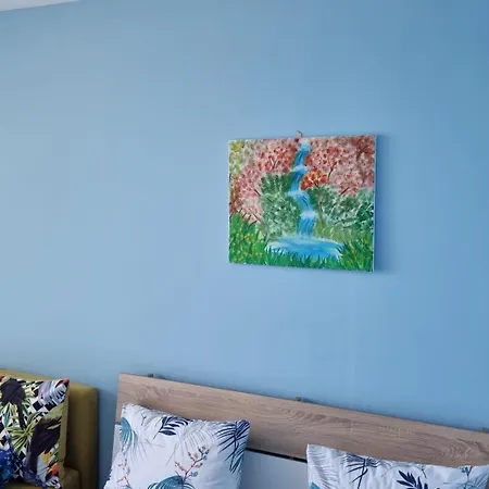 студия първа линия شقة تشيرنوموريتس